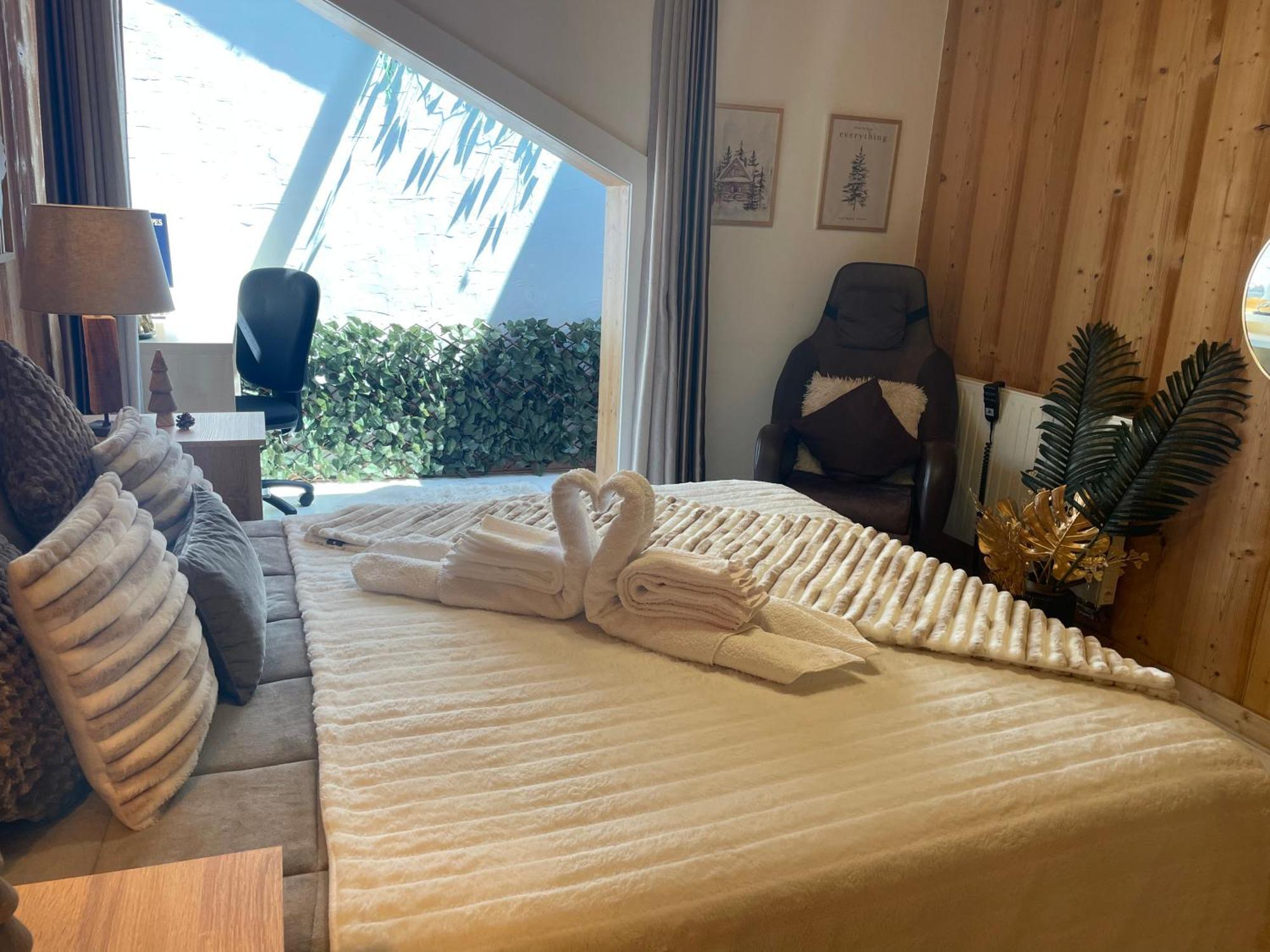 Rooftop 1 - Jacuzzi Prive Au Pied Du Monte-Blanco سالونش المظهر الخارجي الصورة