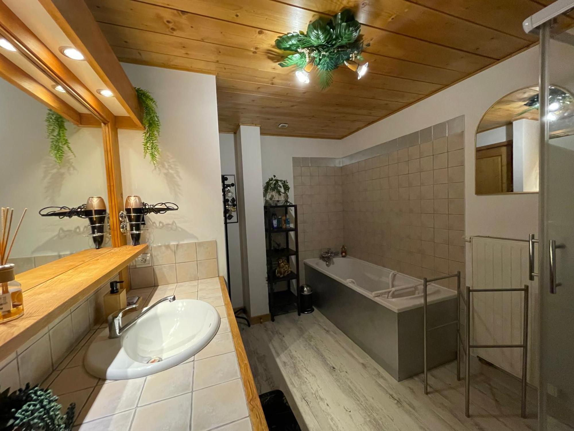 Rooftop 1 - Jacuzzi Prive Au Pied Du Monte-Blanco سالونش المظهر الخارجي الصورة